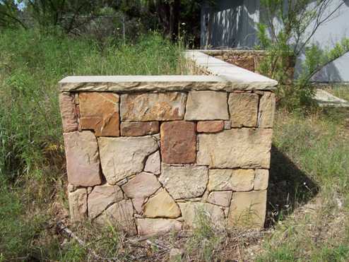 Custom Stone Wall - Evans Weaver